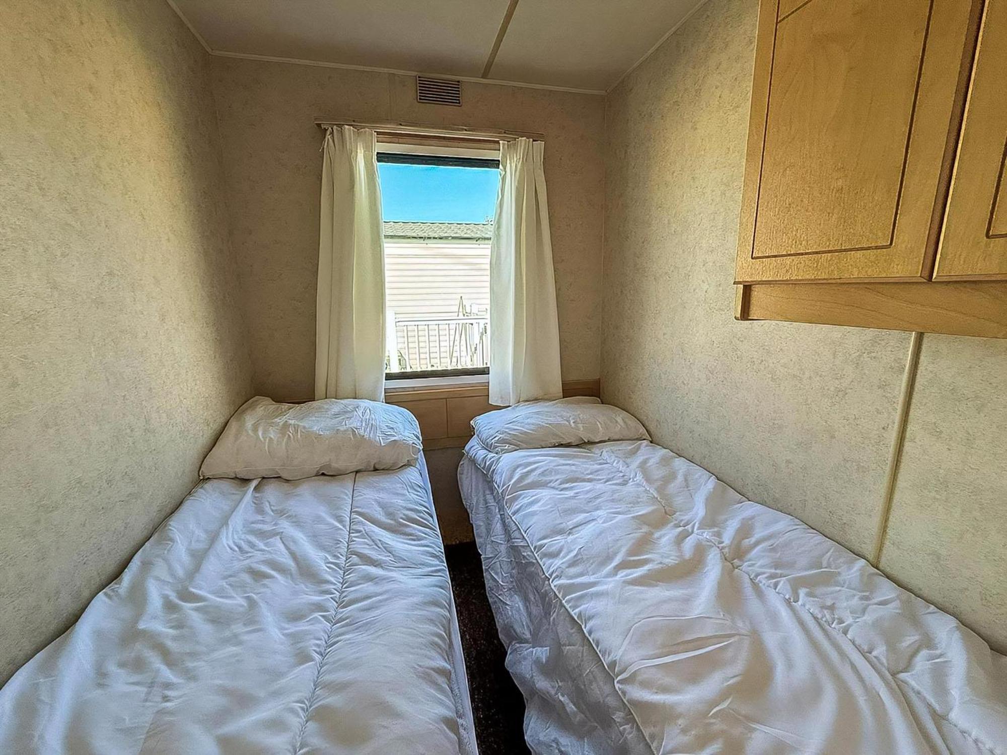 8 Berth Caravan With Free Wifi At Heacham Holiday Park In Norfolk Ref 21008E Екстериор снимка